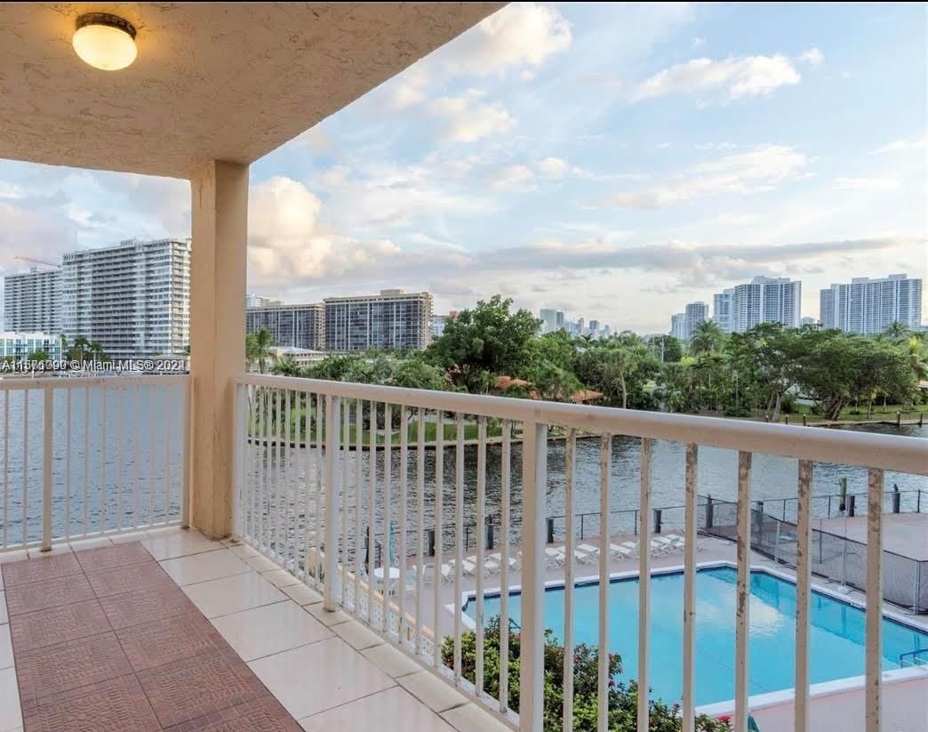 Real estate property located at 121 Golden Isles Dr #307, Broward County, DORSEY ARMS CONDO, Hallandale Beach, FL