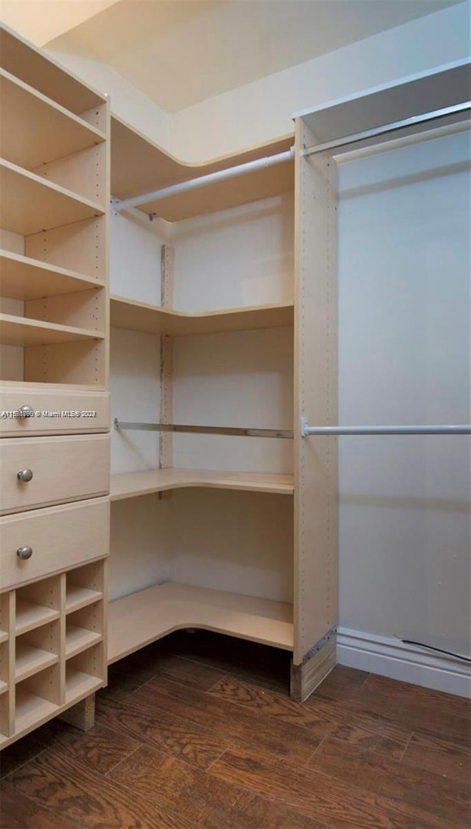 Real estate property located at 121 Golden Isles Dr #307, Broward, Dorsey Arms Condo, Hallandale Beach, FL