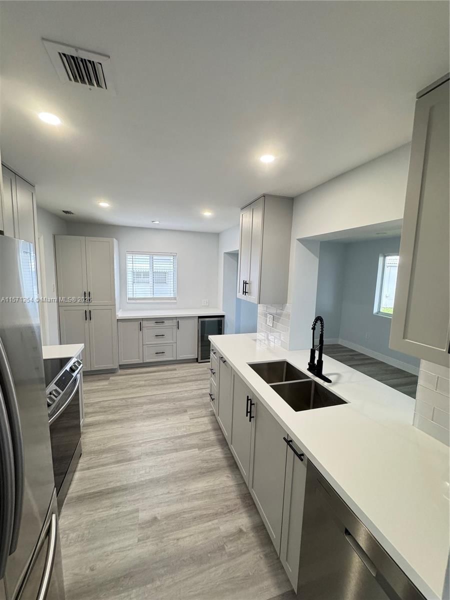 Real estate property located at 8227 15th St, Broward, Lauderdale West 2 Sec, Plantation, FL