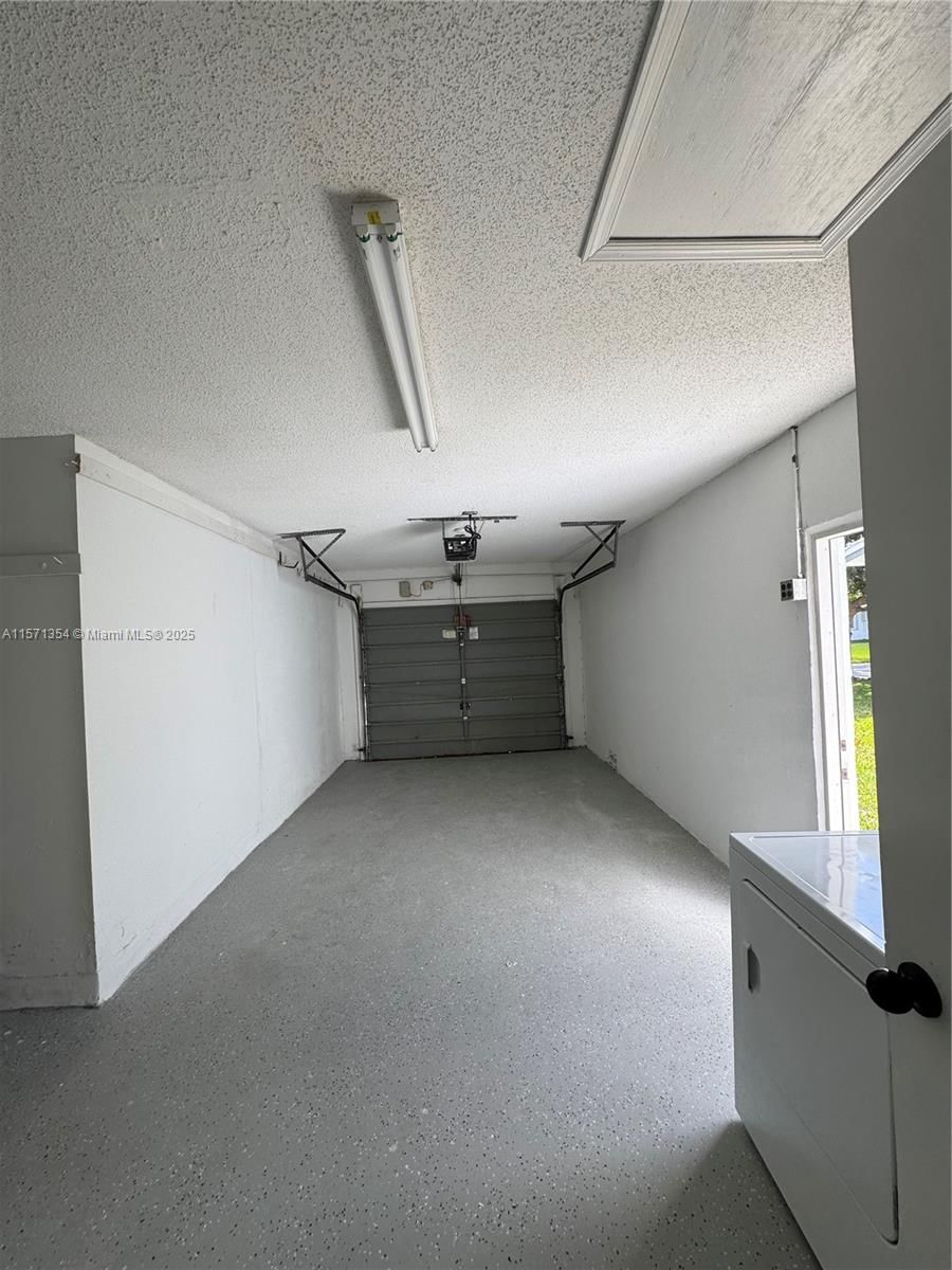 Real estate property located at 8227 15th St, Broward, Lauderdale West 2 Sec, Plantation, FL