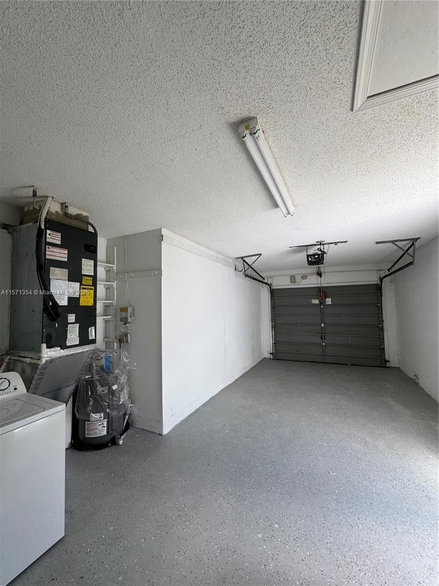 Real estate property located at 8227 15th St, Broward, Lauderdale West 2 Sec, Plantation, FL