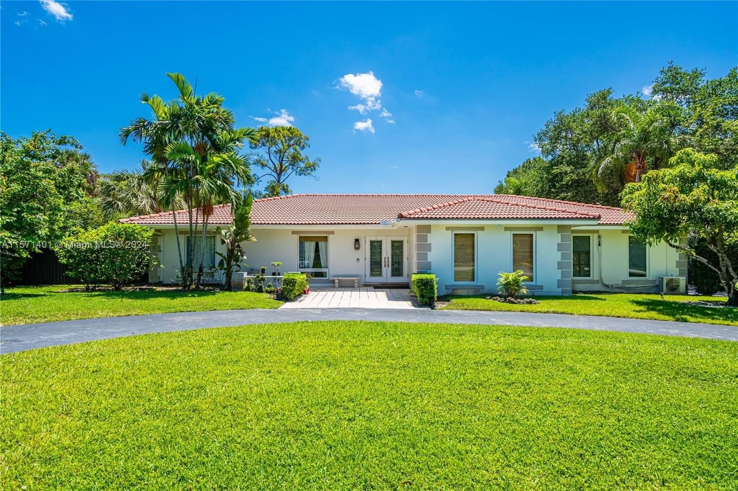 Real estate property located at 9470 97th St, Miami-Dade County, GRANADA GARDENS, Miami, FL