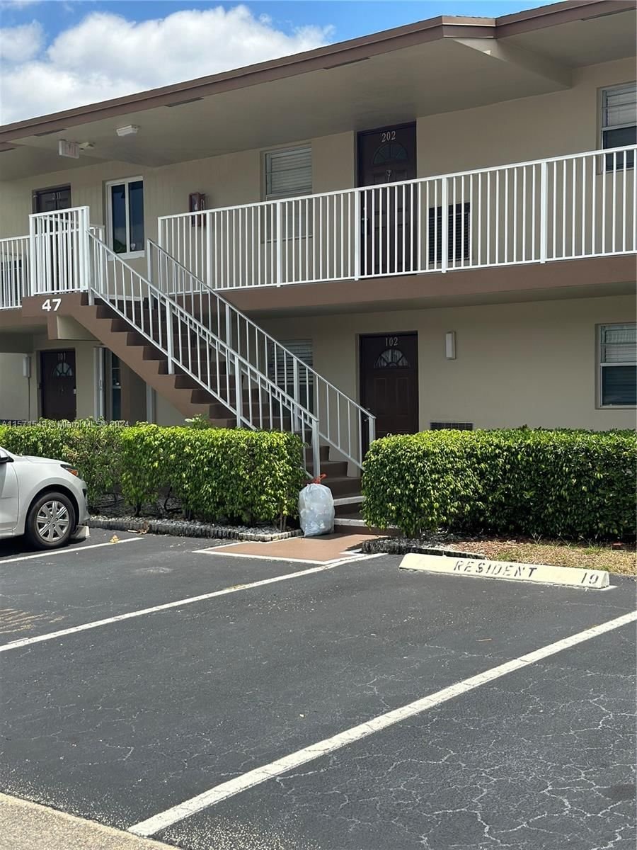 Real estate property located at 550 78th Ave #202, Broward County, ORIOLE GARDENS TWO 47 CON, Margate, FL