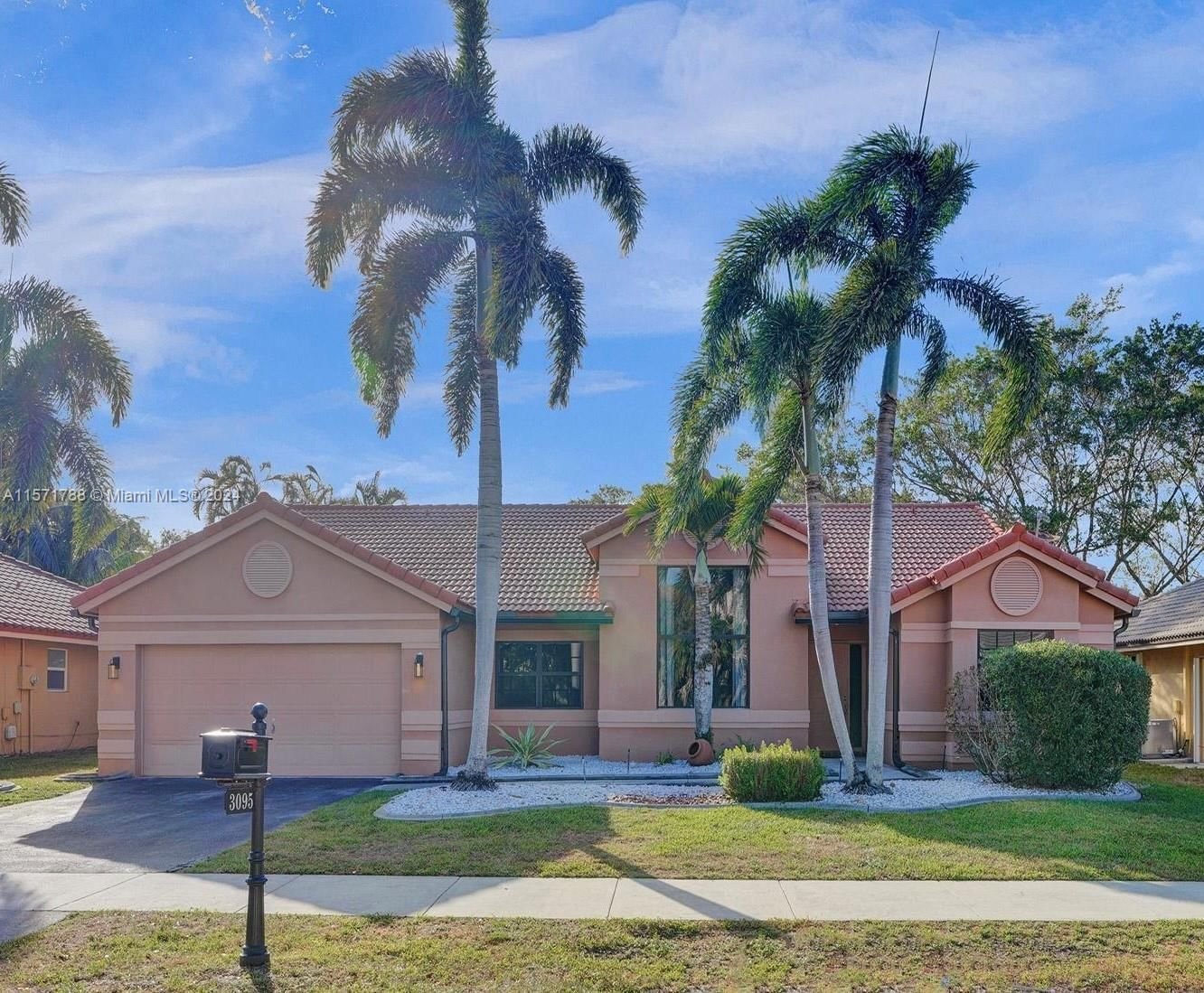 Real estate property located at 3095 Perriwinkle Cir, Broward County, FOREST RIDGE, Davie, FL