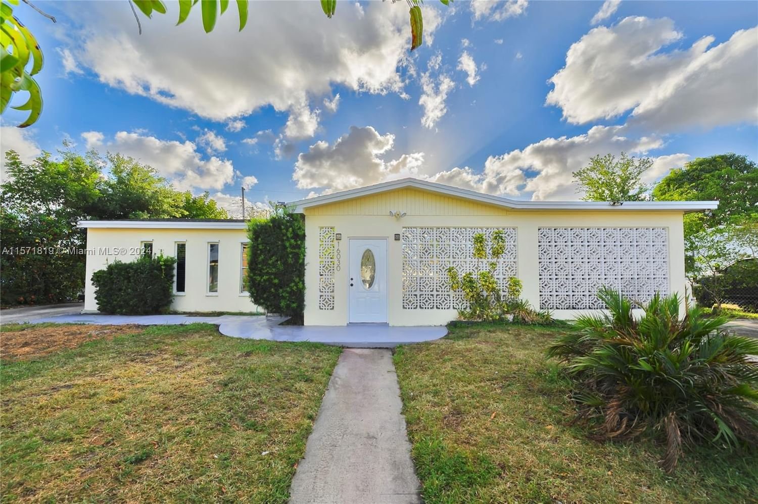Real estate property located at 16030 18th Ct, Miami-Dade County, BUNCHE PARK 1 ADDN, Miami Gardens, FL