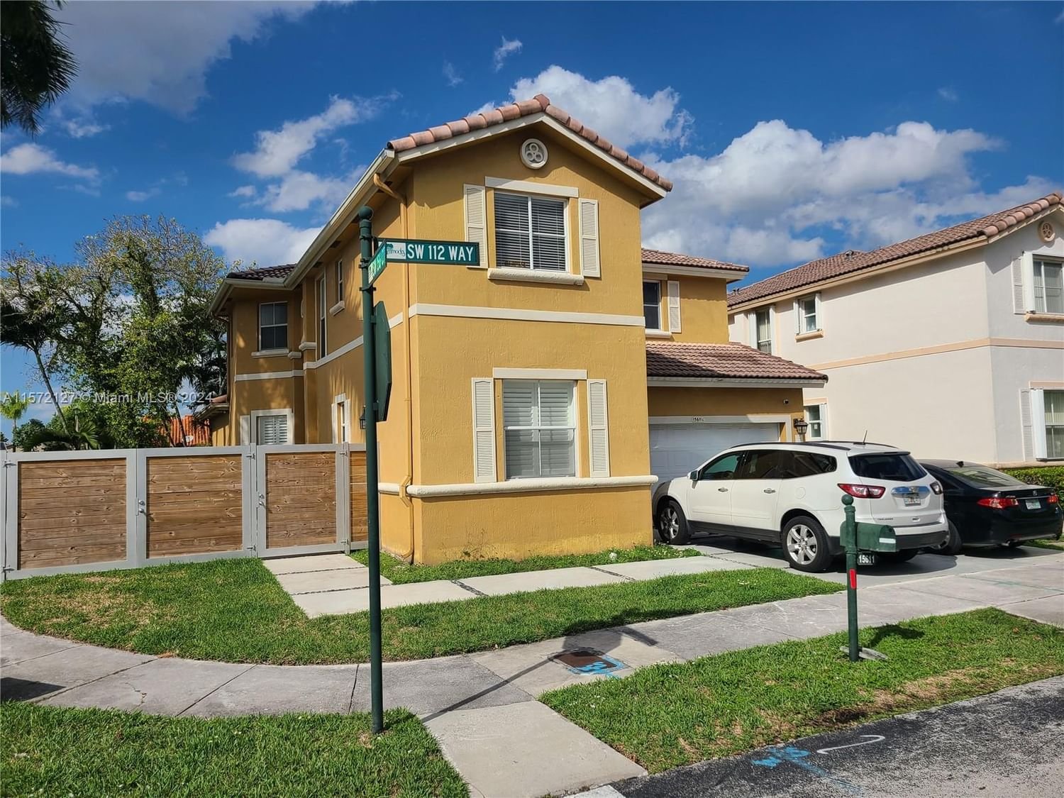 Real estate property located at 15611 112th Way, Miami-Dade County, SUNFLOWER AT THE HAMMOCKS, Miami, FL