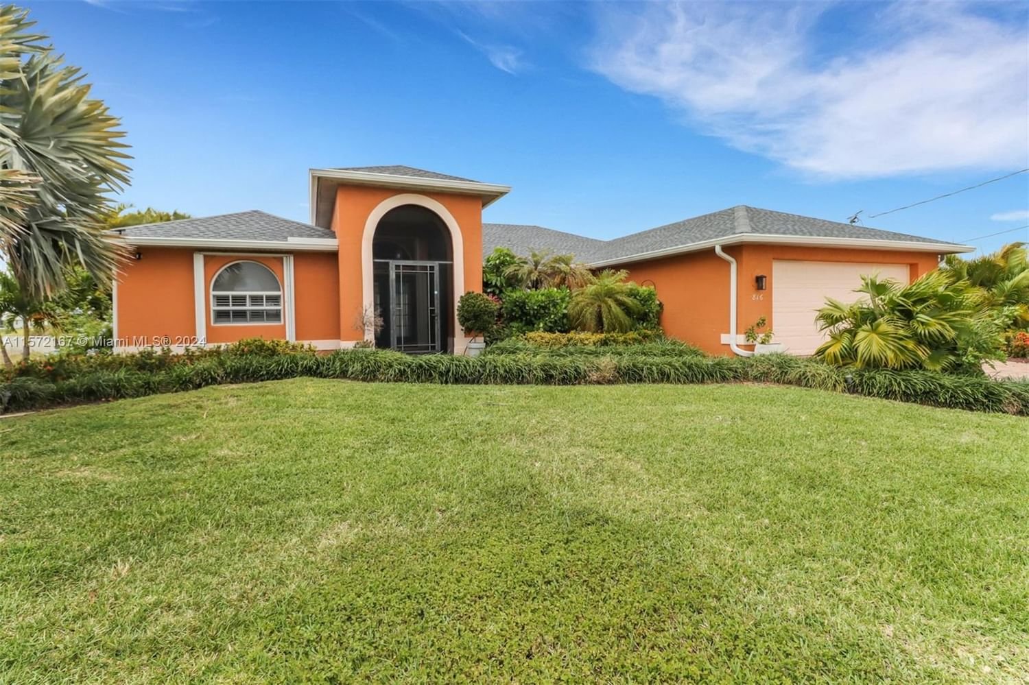 Real estate property located at 816 NE 6TH AVE, Lee County, City of Cape Coral, Cape Coral, FL