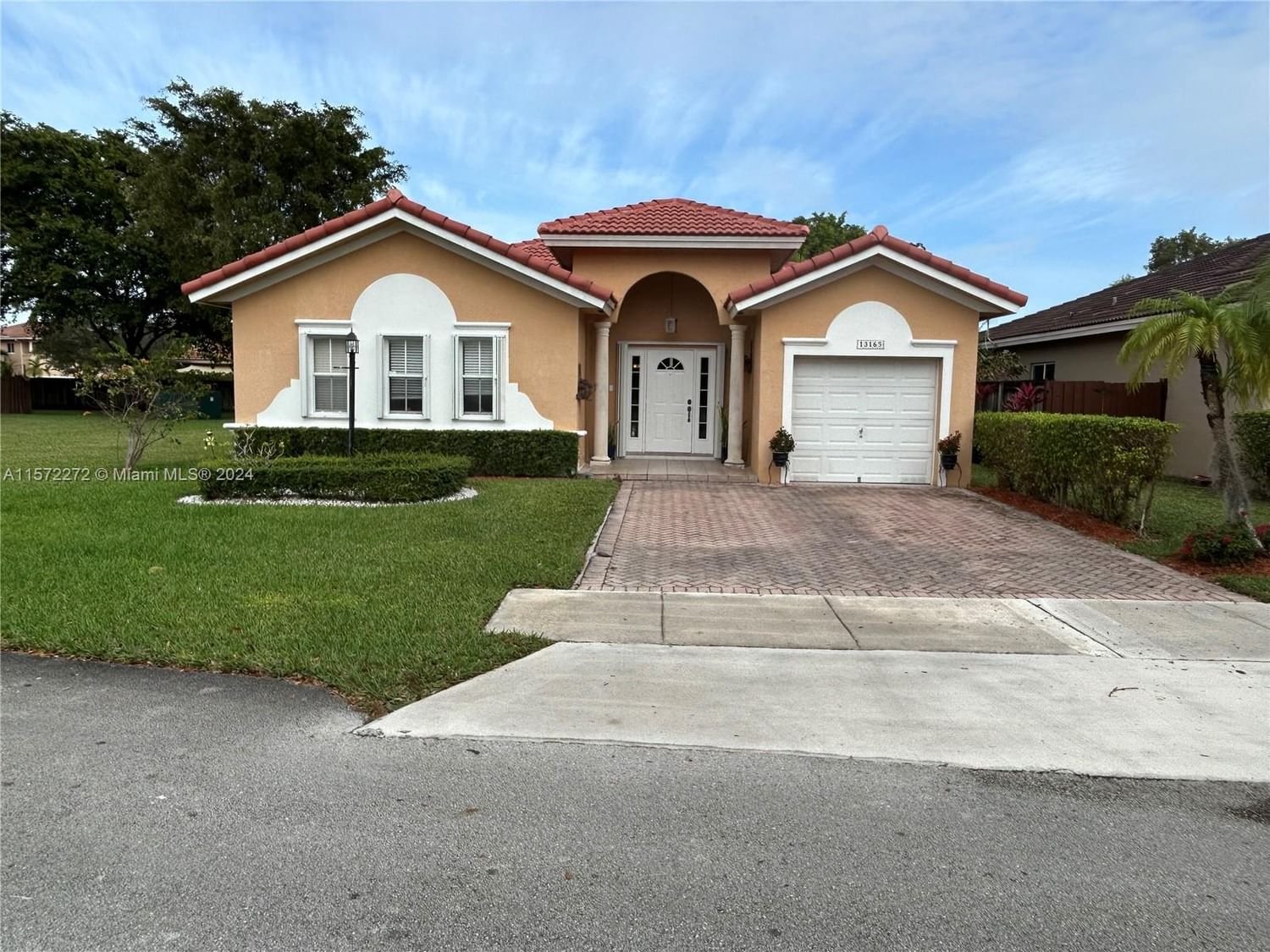 Real estate property located at 13165 142 TER, Miami-Dade County, TWIN LAKES SHORES, Miami, FL
