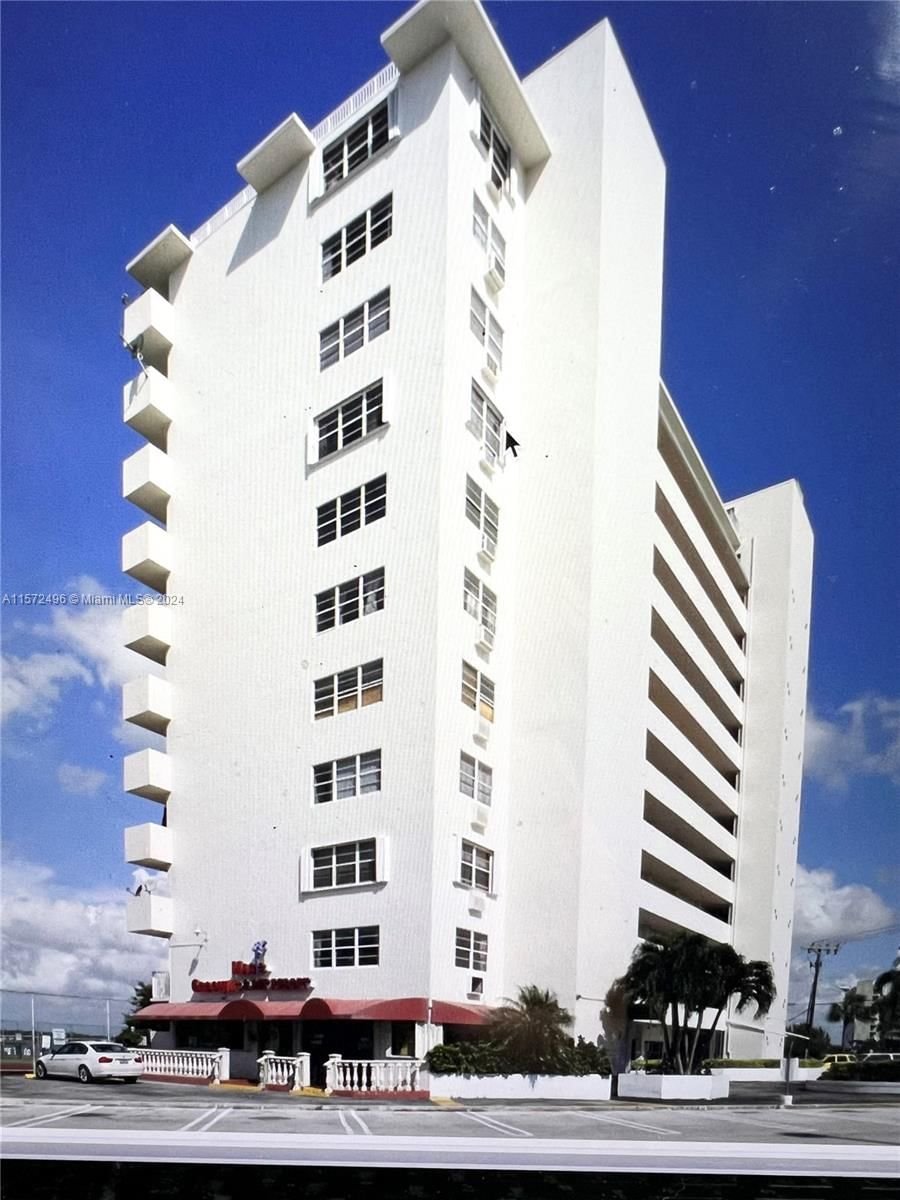 Real estate property located at 7904 West Dr #914, Miami-Dade County, BAYSHORE YACHT & TENNIS C, North Bay Village, FL