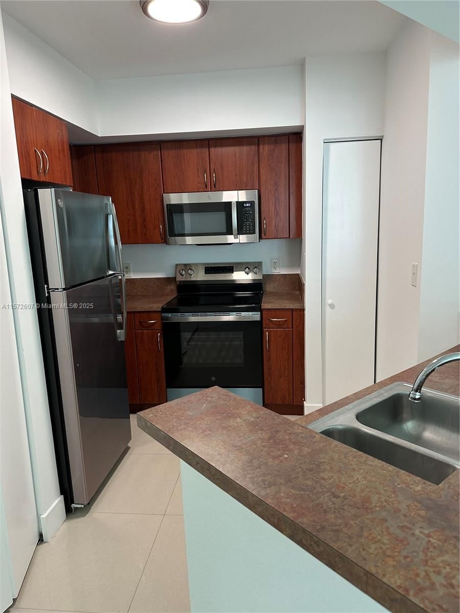 Real estate property located at 9201 Collins Ave #524, Miami-dade, The Waverly At Surfside B, Surfside, FL