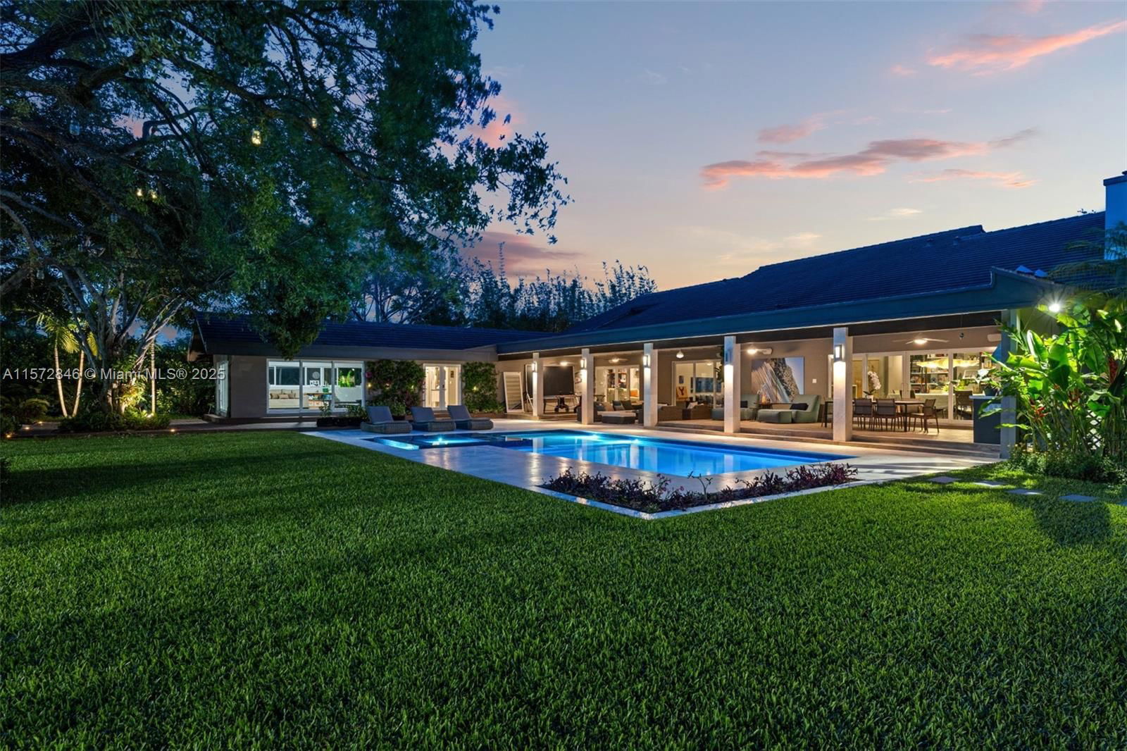 Real estate property located at 12900 61st Ave, Miami-dade, Pinecrest Pointe, Pinecrest, FL