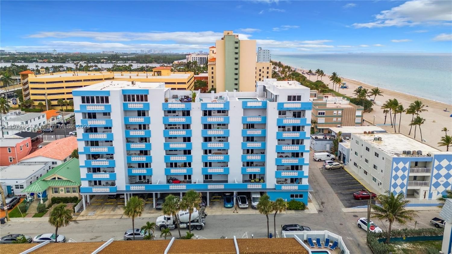 Real estate property located at 320 Surf Rd #303, Broward County, BAKER TOWERS CONDO, Hollywood, FL