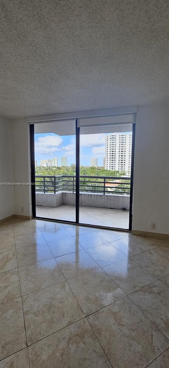Real estate property located at 3300 191st St #609, Miami-Dade County, PARC CENTRAL AVENTURA SOU, Aventura, FL