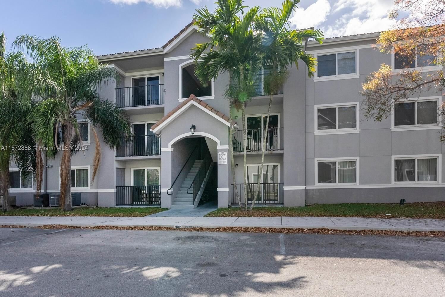 Real estate property located at 15470 284th St #3103, Miami-Dade County, VISTA TRACE 3 CONDO, Homestead, FL