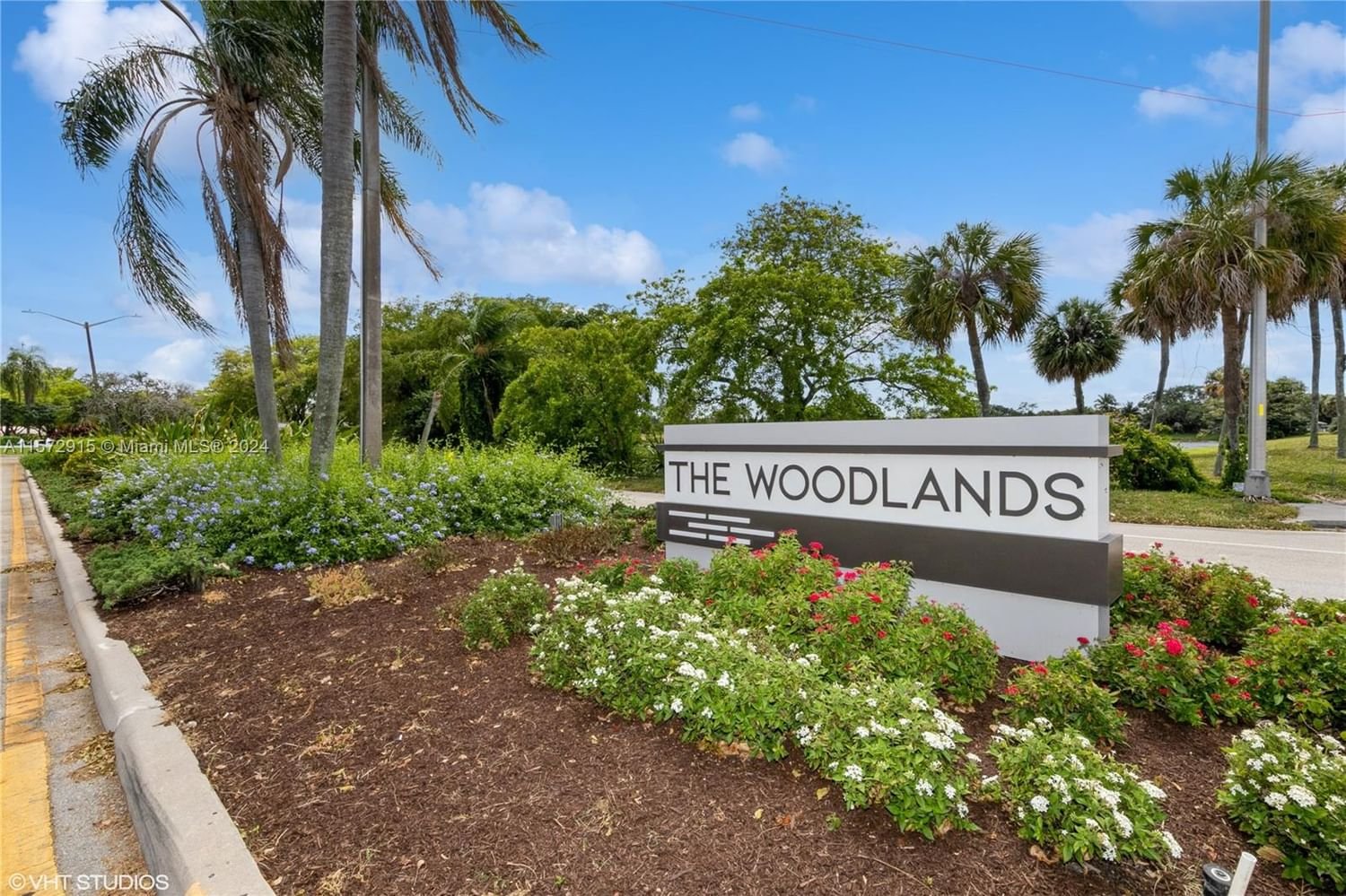 Real estate property located at 5207 Woodlands Blvd, Broward County, WOODLANDS SEC FOUR, Tamarac, FL