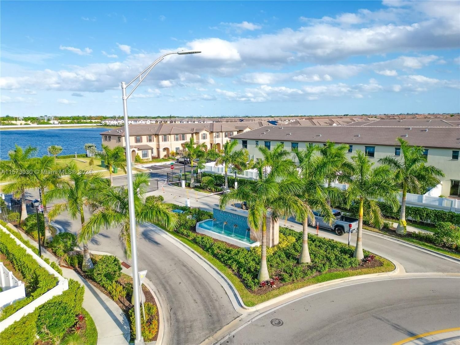 Real estate property located at 11426 33rd Way #0, Miami-Dade County, AQUABELLA NORTH, Hialeah, FL