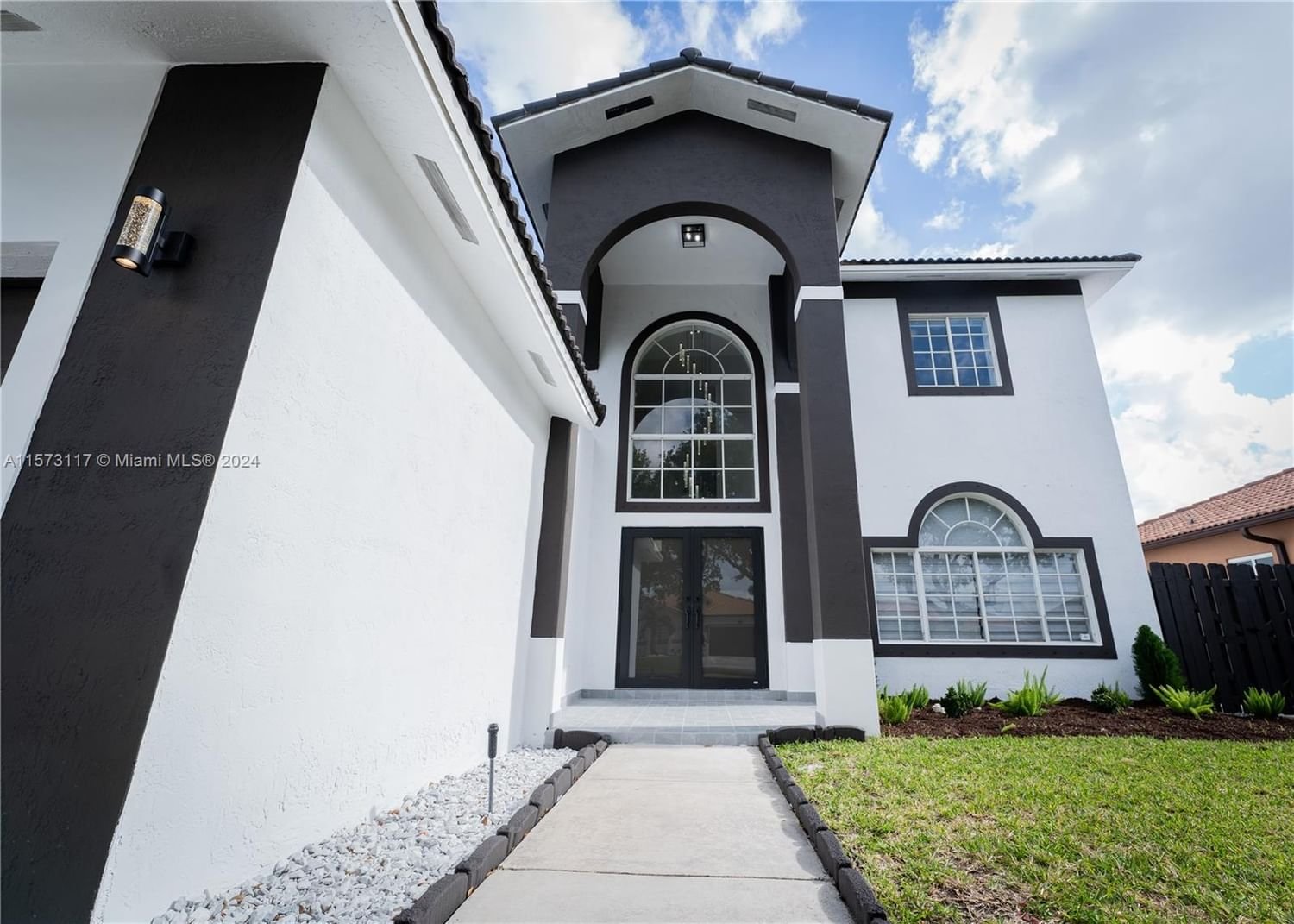 Real estate property located at 16096 149th Ter, Miami-Dade County, SHOREWAY SUB, Miami, FL