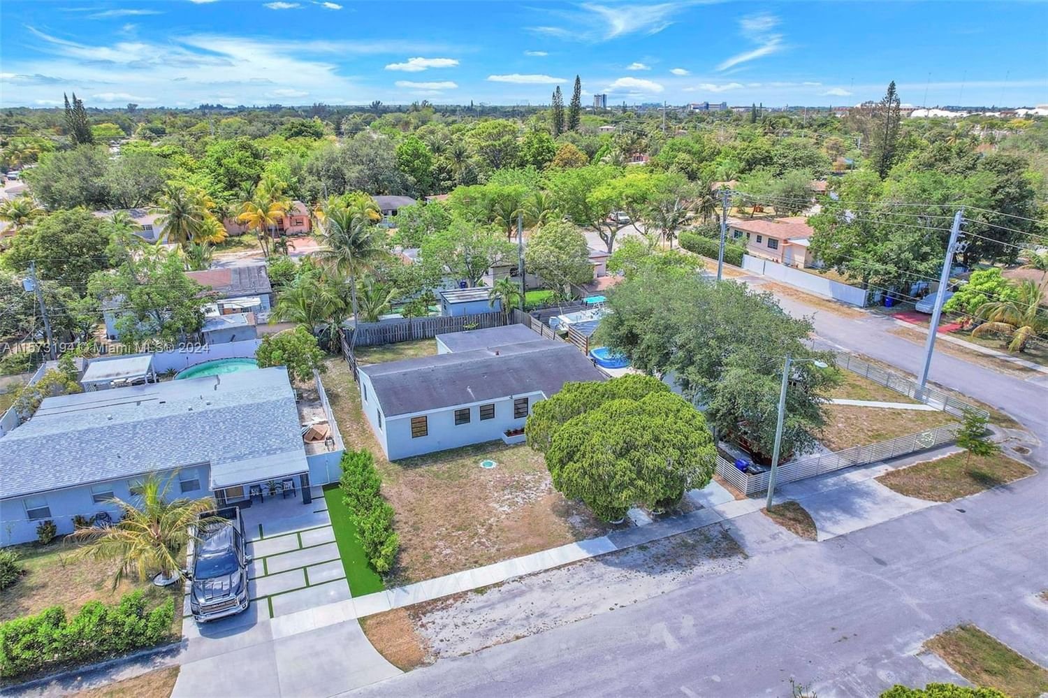 Real estate property located at 15760 15th Ct, Miami-Dade County, MYRA DELLS SUB, North Miami Beach, FL