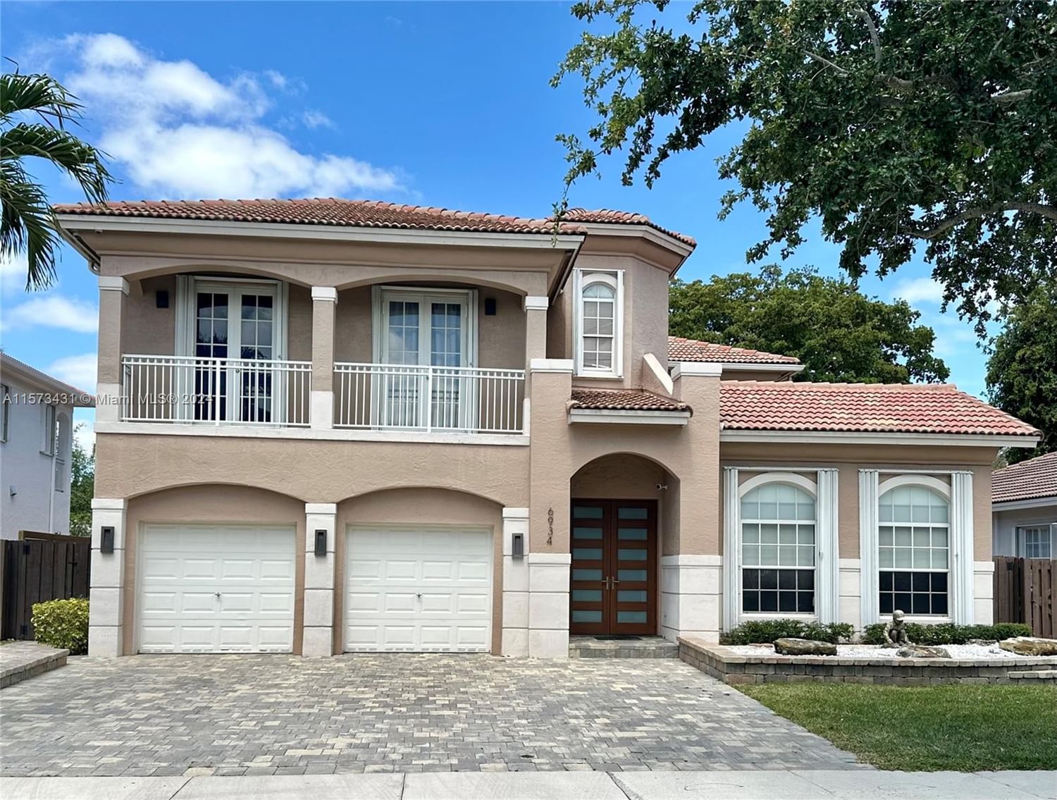 Real estate property located at 6934 113th Pl, Miami-Dade County, DORAL ISLES MEDITERRANEA, Doral, FL