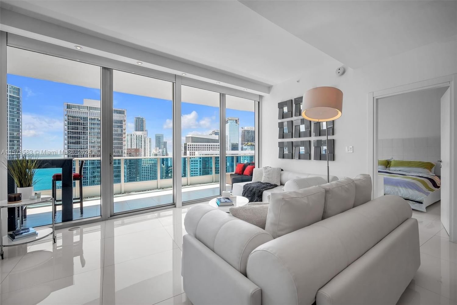 Real estate property located at 200 Biscayne Boulevard Way #4404, Miami-Dade County, EPIC WEST CONDO, Miami, FL