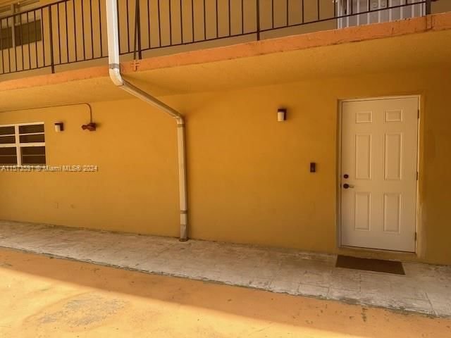 Real estate property located at 6780 2nd Ct #211, Miami-Dade County, INTERNATIONAL CONDO, Hialeah, FL