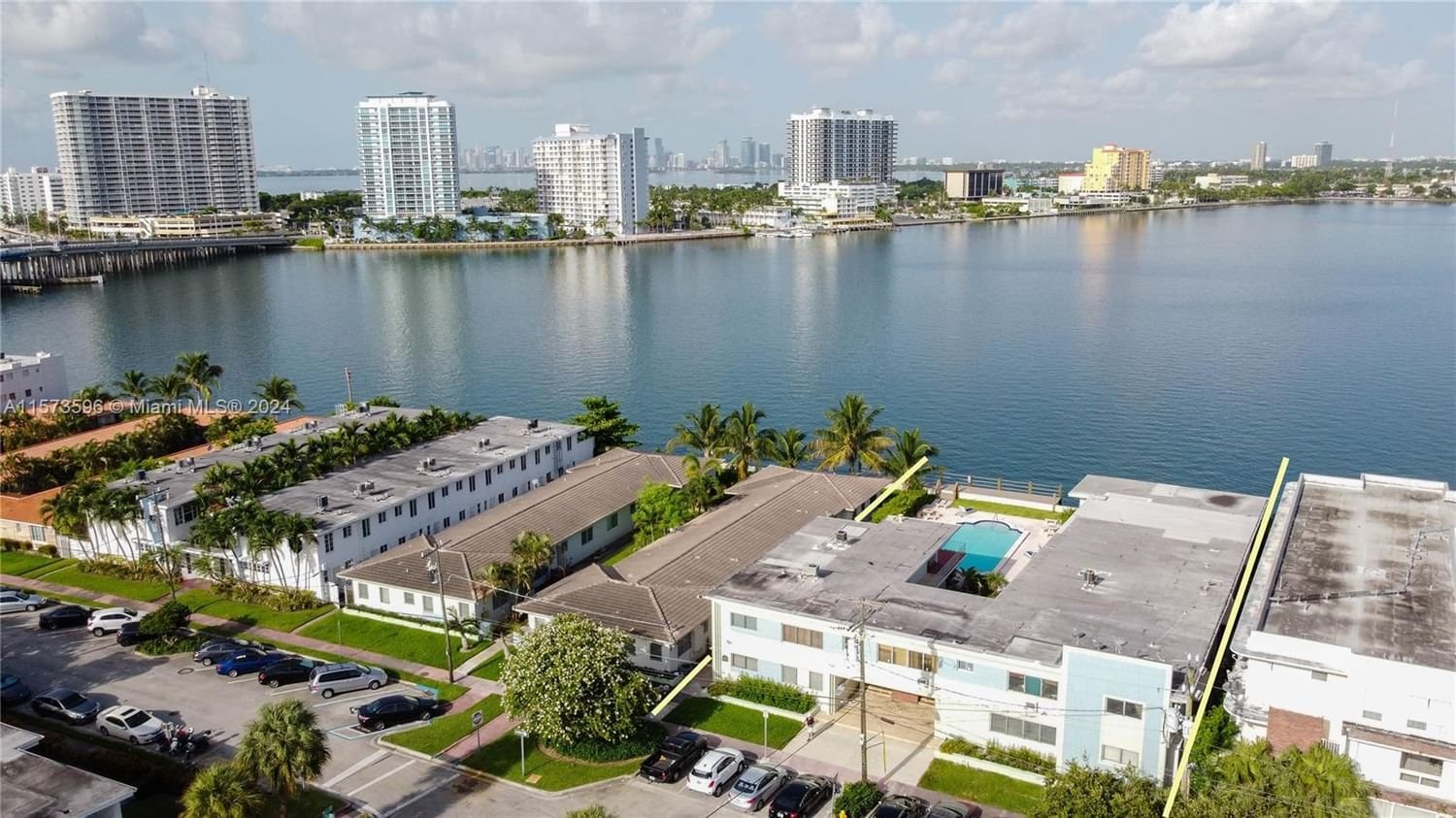 Real estate property located at 2250 Bay Dr #4, Miami-Dade County, Joycia Apartments Condo, Miami Beach, FL