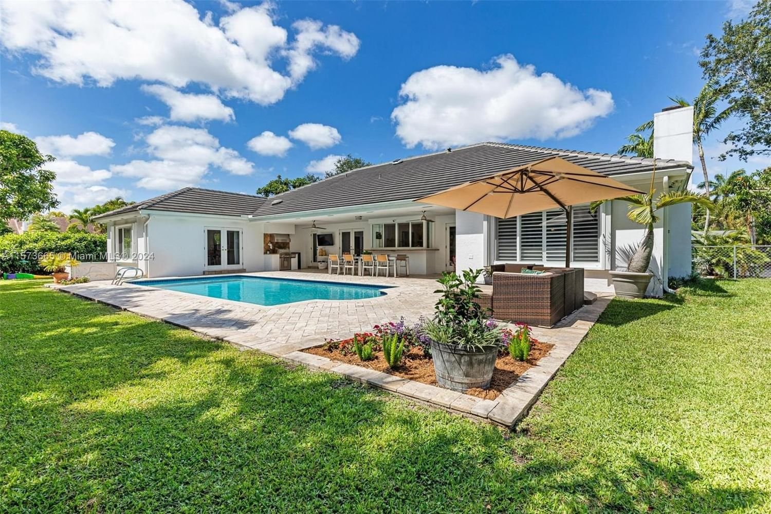 Real estate property located at 15841 83rd Ave, Miami-Dade County, CLINTON GROVE ESTS, Palmetto Bay, FL