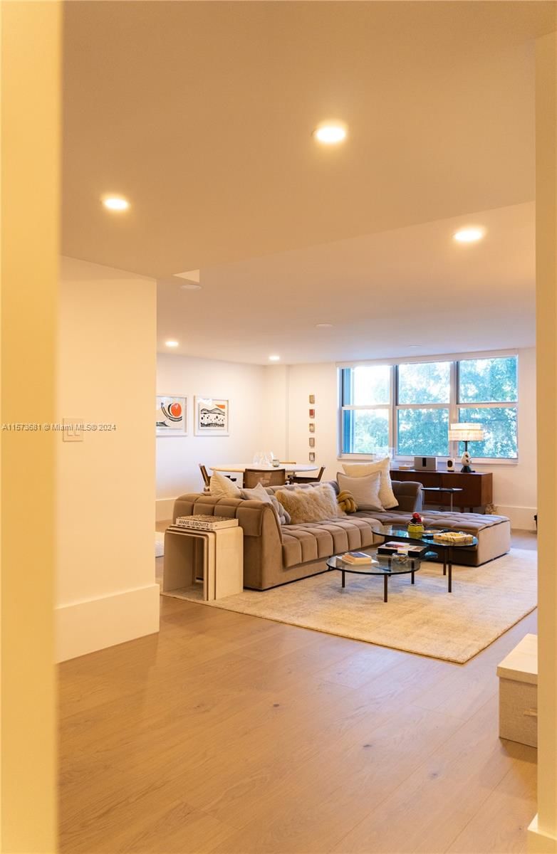 Real estate property located at 10000 Bay Harbor Dr #325, Miami-dade, 10000 Plaza Condo-south T, Bay Harbor Islands, FL