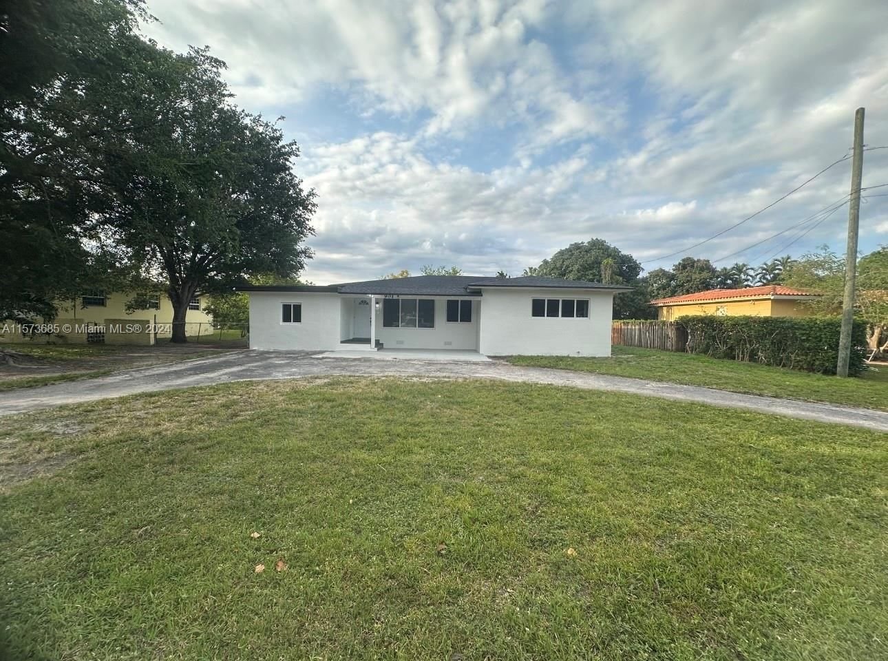 Real estate property located at 901 153rd St, Miami-Dade County, BISC GARDENS SEC F PT 1, Miami, FL