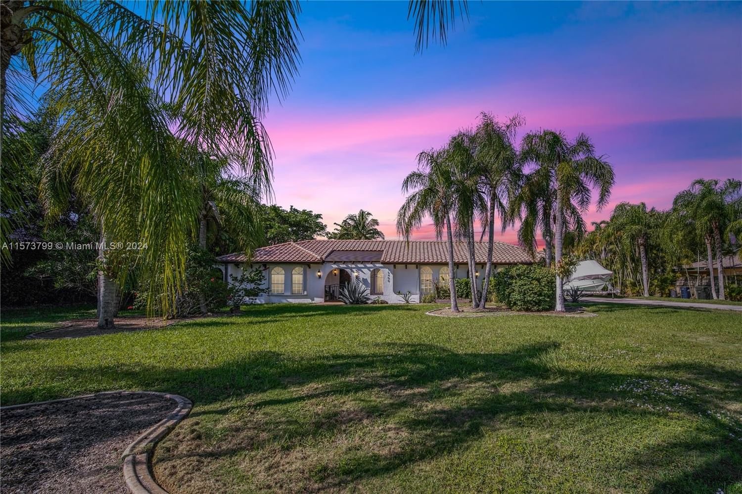 Real estate property located at 16400 173rd Ave, Miami-Dade County, REDLANDS RANCH, Miami, FL
