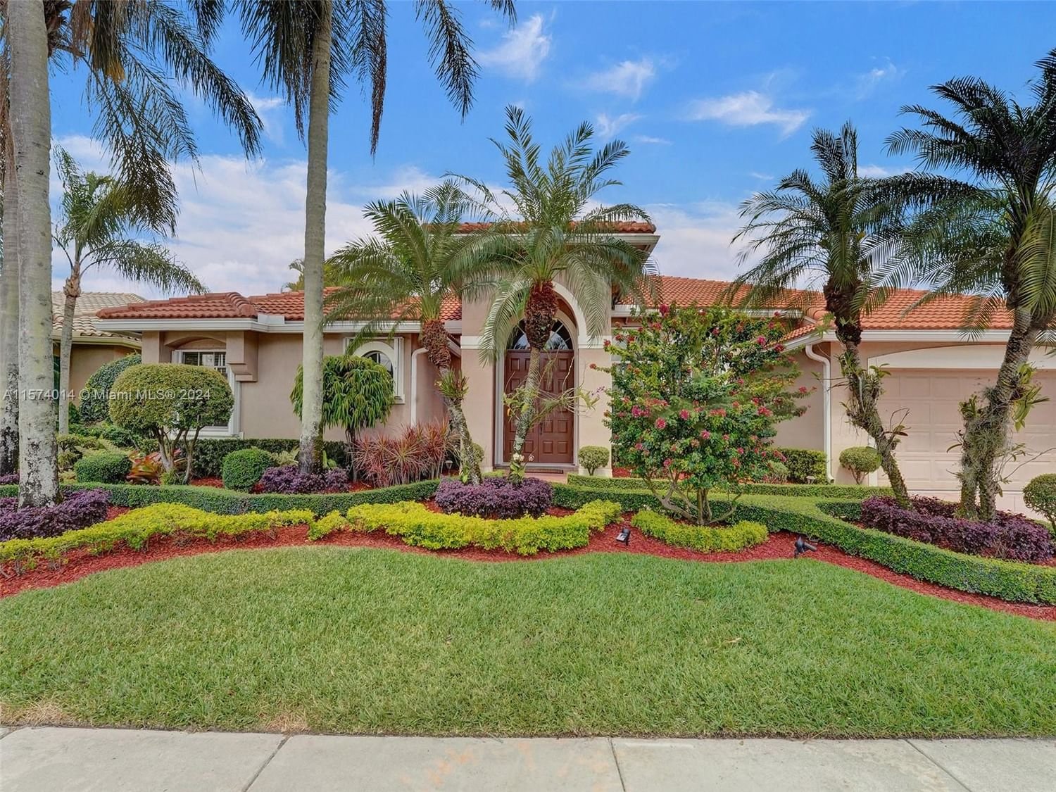 Real estate property located at 2523 Golf View Dr, Broward County, Eagle Watch, Weston, FL