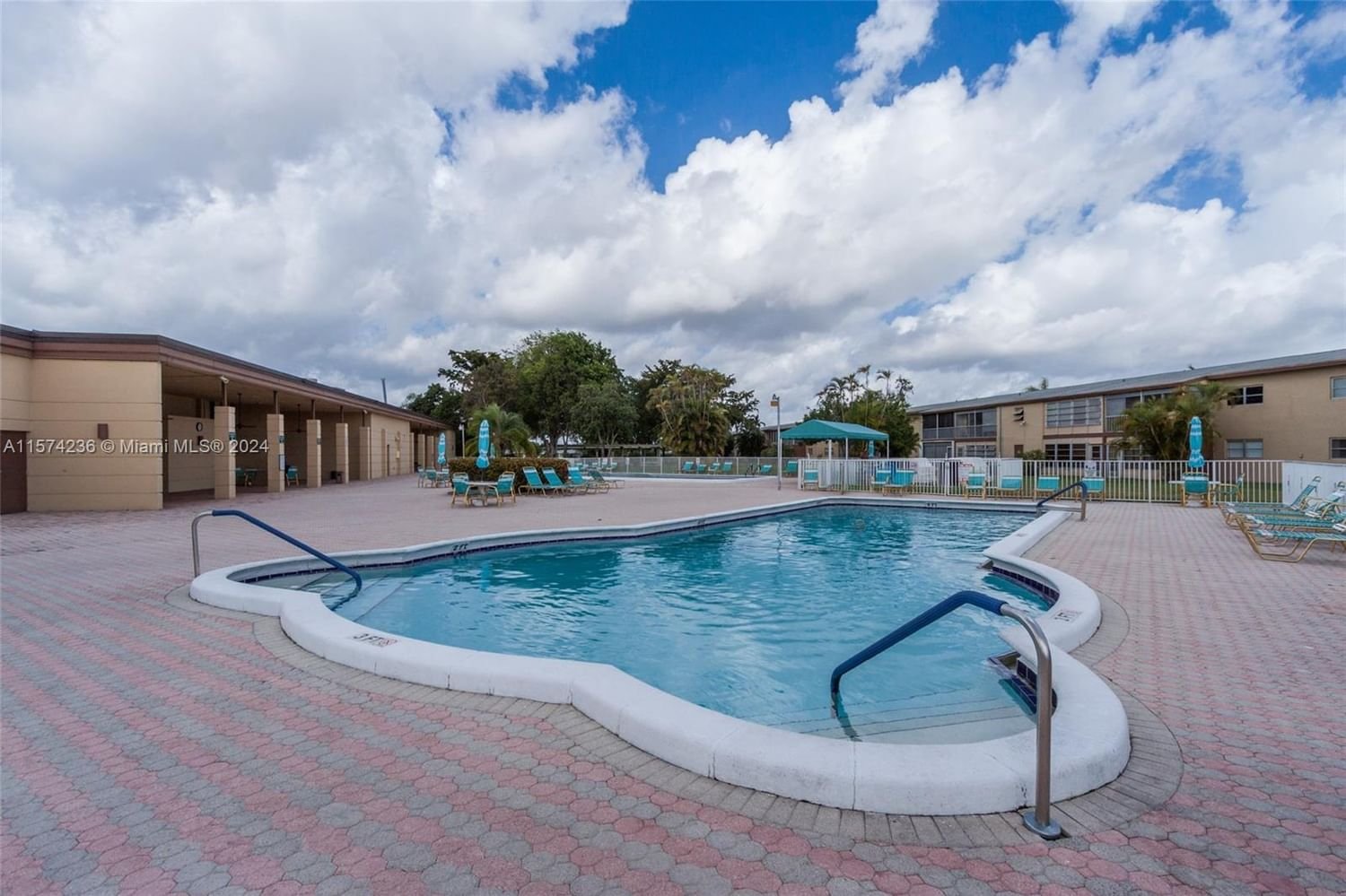 Real estate property located at 7605 4th Pl #205, Broward County, ORIOLE GARDENS 25 CONDO, Margate, FL