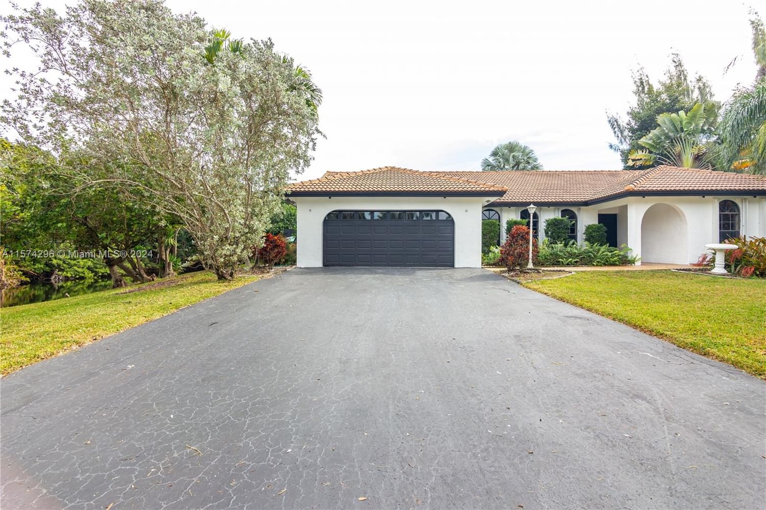 Real estate property located at 4490 105th Ave, Broward, MARTHA BRIGHT FARMS, Davie, FL