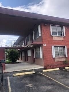 Real estate property located at 1281 29th St #21, Miami-Dade County, CALUMET CONDO, Hialeah, FL