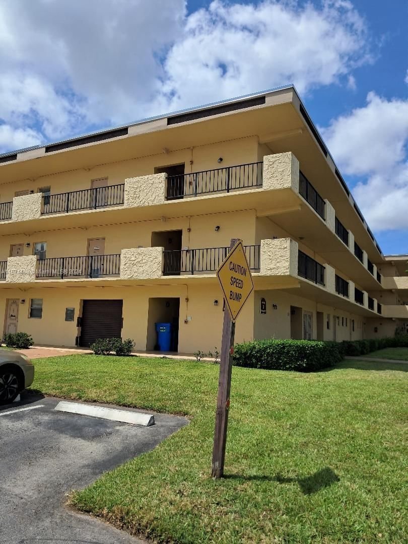 Real estate property located at 201 Berkley Rd #209, Broward County, ASHBURY HOUSE EAST, Hollywood, FL