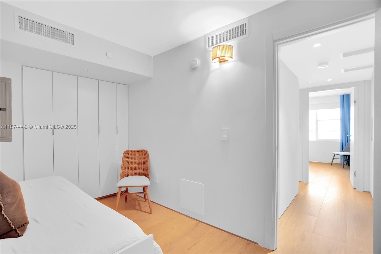 Real estate property located at 9195 Collins Ave #903, Miami-dade, Carlisle On The Ocean Con, Surfside, FL