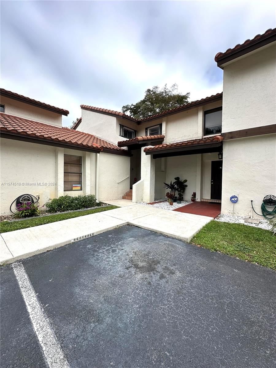 Real estate property located at 11429 132nd Pl #74-2, Miami-Dade County, CROSSINGS VILLAGE HOMES C, Miami, FL
