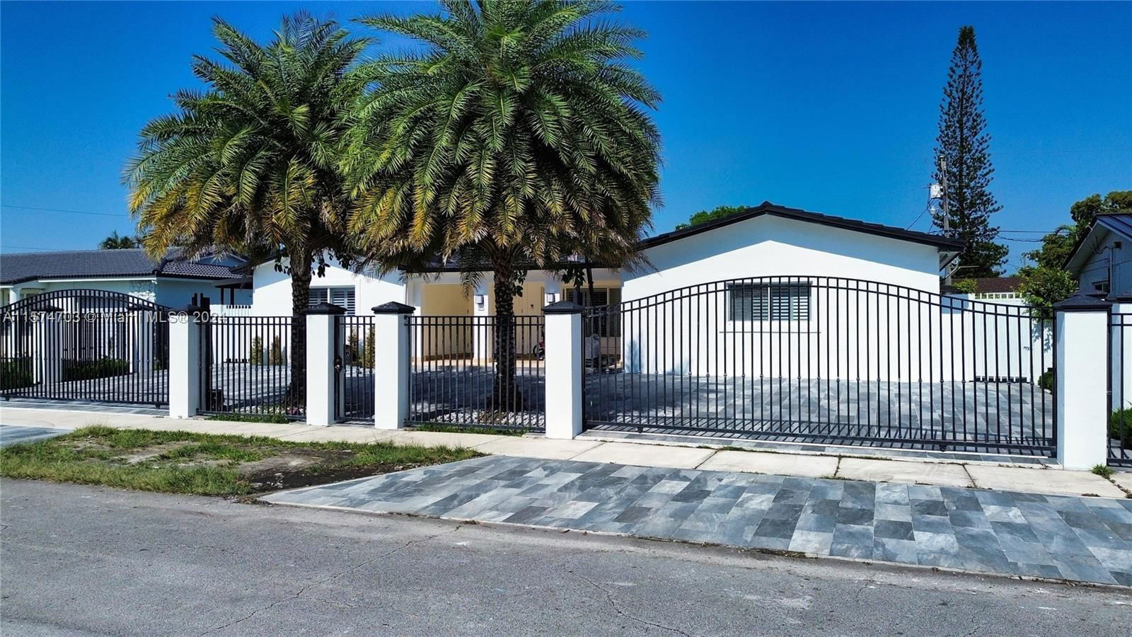 Real estate property located at 2122 97th Ct, Miami-Dade, WESTBROOKE GARDENS, Miami, FL