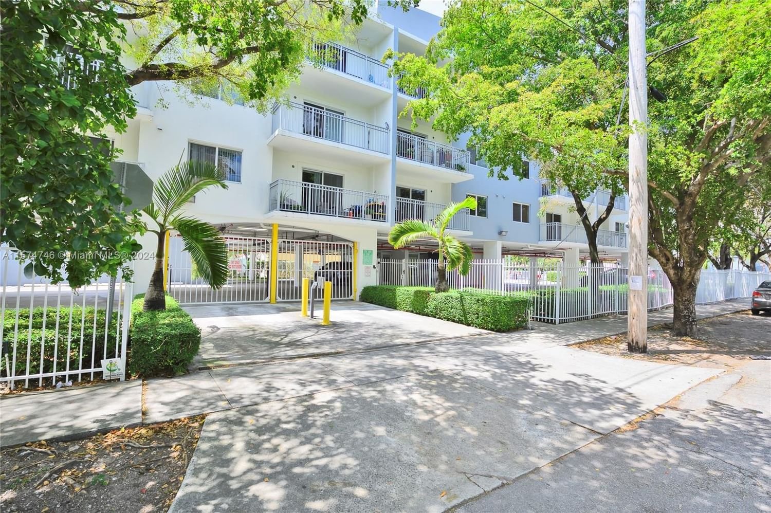 Real estate property located at 502 18th Ave #303, Miami-Dade County, MI PRIMERA ILUSION CONDO, Miami, FL
