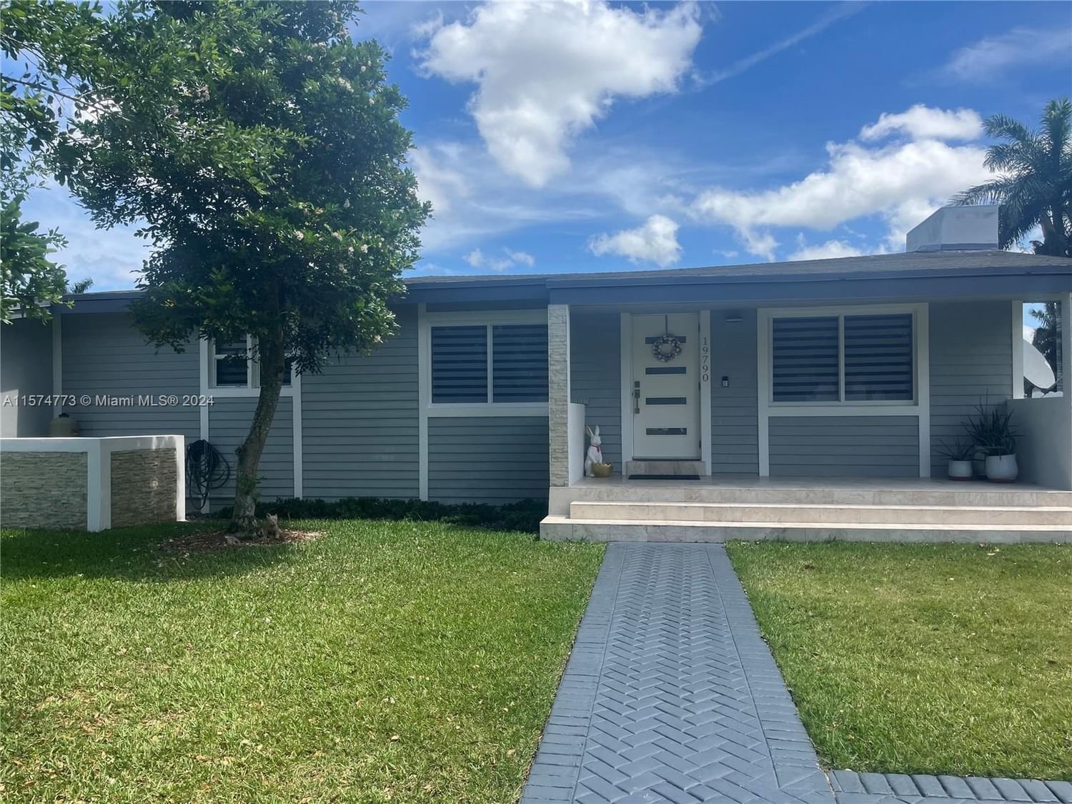 Real estate property located at 19790 242nd St, Miami-Dade County, DIXIE PARK HEIGHTS, Homestead, FL