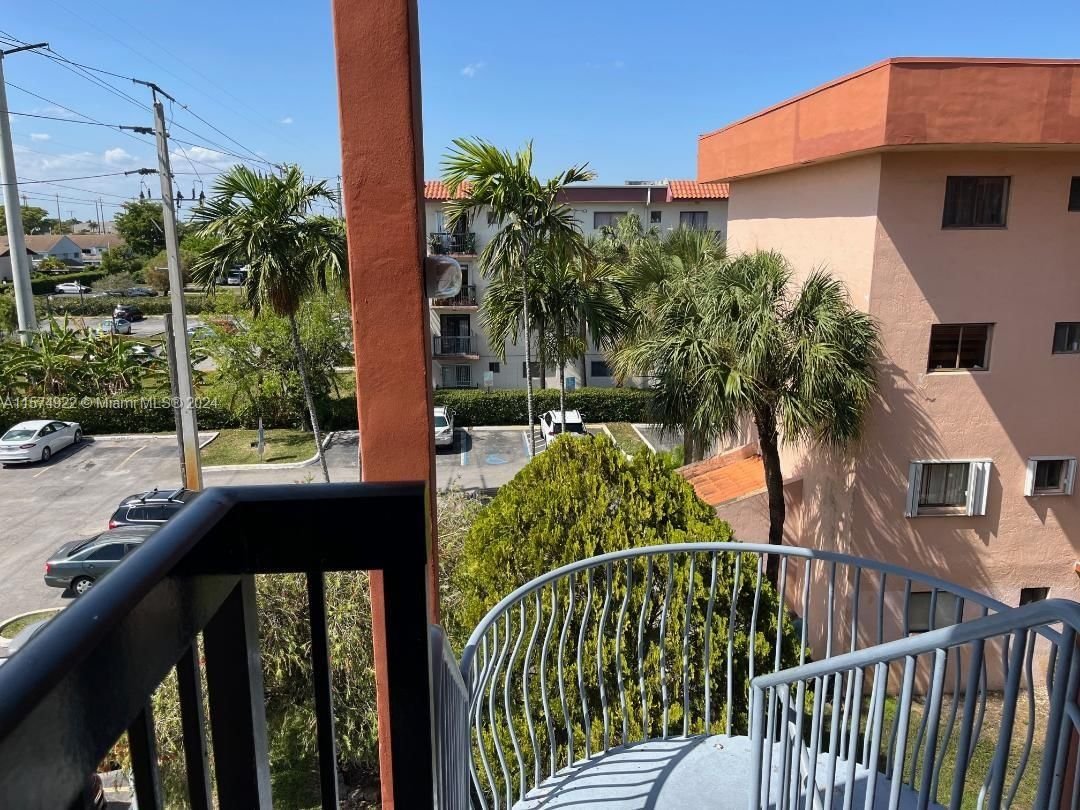 Real estate property located at 5350 21st Ct #407, Miami-Dade County, ALAMEDA TOWER 2 CONDO, Hialeah, FL