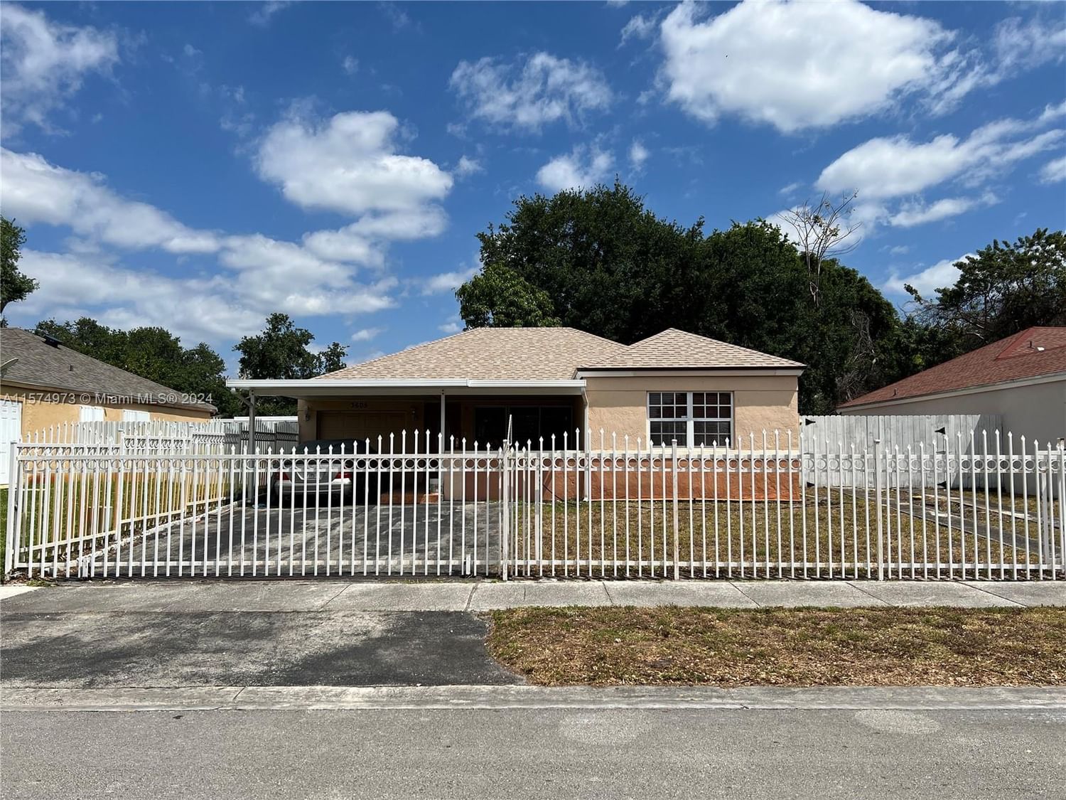 Real estate property located at 3605 202nd St, Miami-Dade County, LESLIE ESTATES SEC 15, Miami Gardens, FL