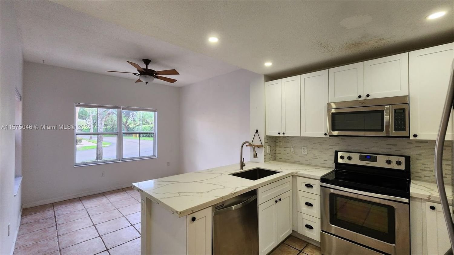 Real estate property located at 8531 139th Ter, Miami-Dade County, VILLA VIZCAYA CONDO, Miami Lakes, FL