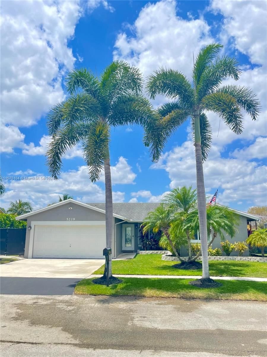 Real estate property located at 5219 99th Ave, Broward County, PARKWOOD HOMES THREE, Sunrise, FL