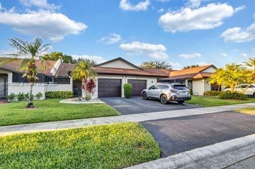 Real estate property located at 9219 Northwest 61st St, Broward County, PATIO HOMES AT FAIRMONT SE, Tamarac, FL