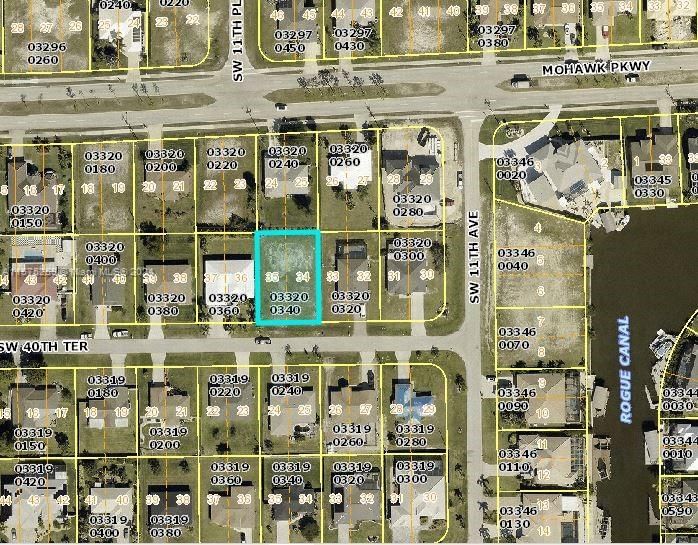 Real estate property located at 1111 40th Ter, Lee, city of Cape Coral, Cape Coral, FL