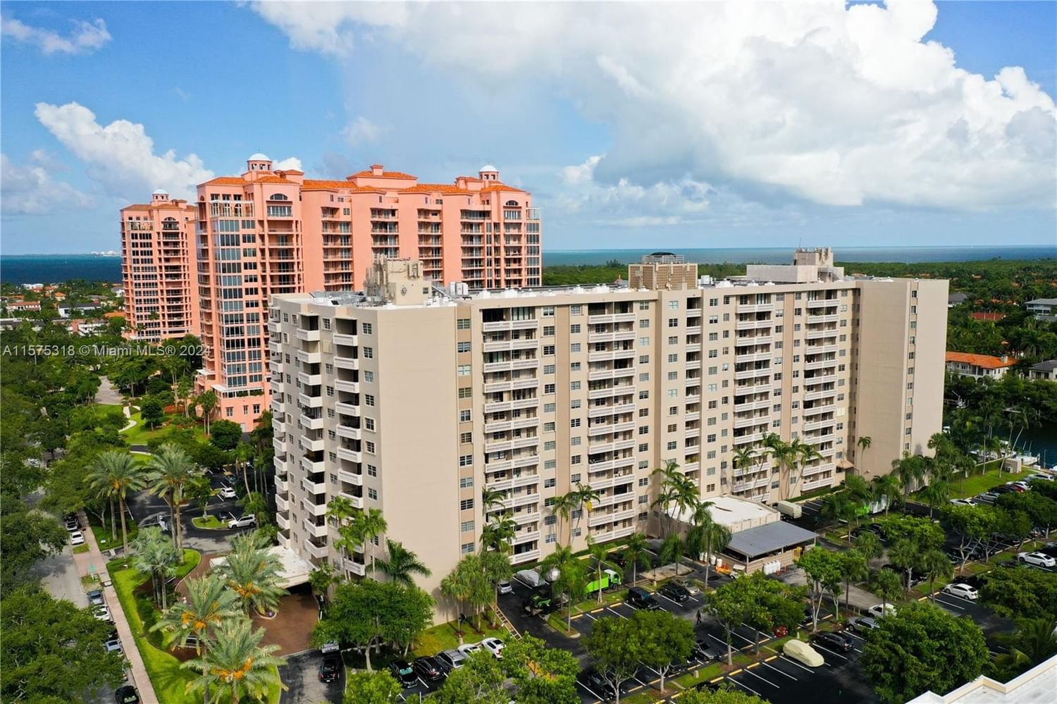 Real estate property located at 90 Edgewater Dr #512, Miami-Dade County, GABLES WATERWAY TOWERS CO, Coral Gables, FL