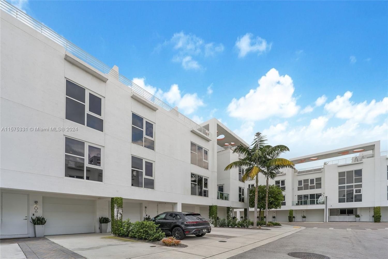 Real estate property located at 455 39th St #206, Miami-Dade County, ONE BAY CONDO, Miami, FL