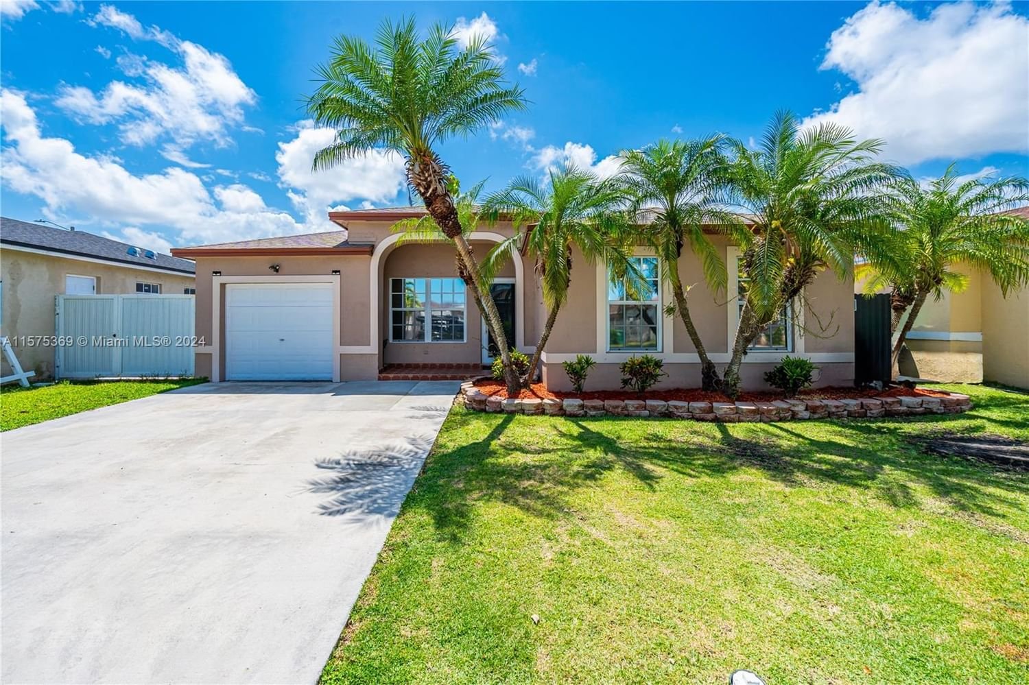 Real estate property located at 27042 134th Ct, Miami-Dade County, MOODY DRIVE ESTATES, Homestead, FL
