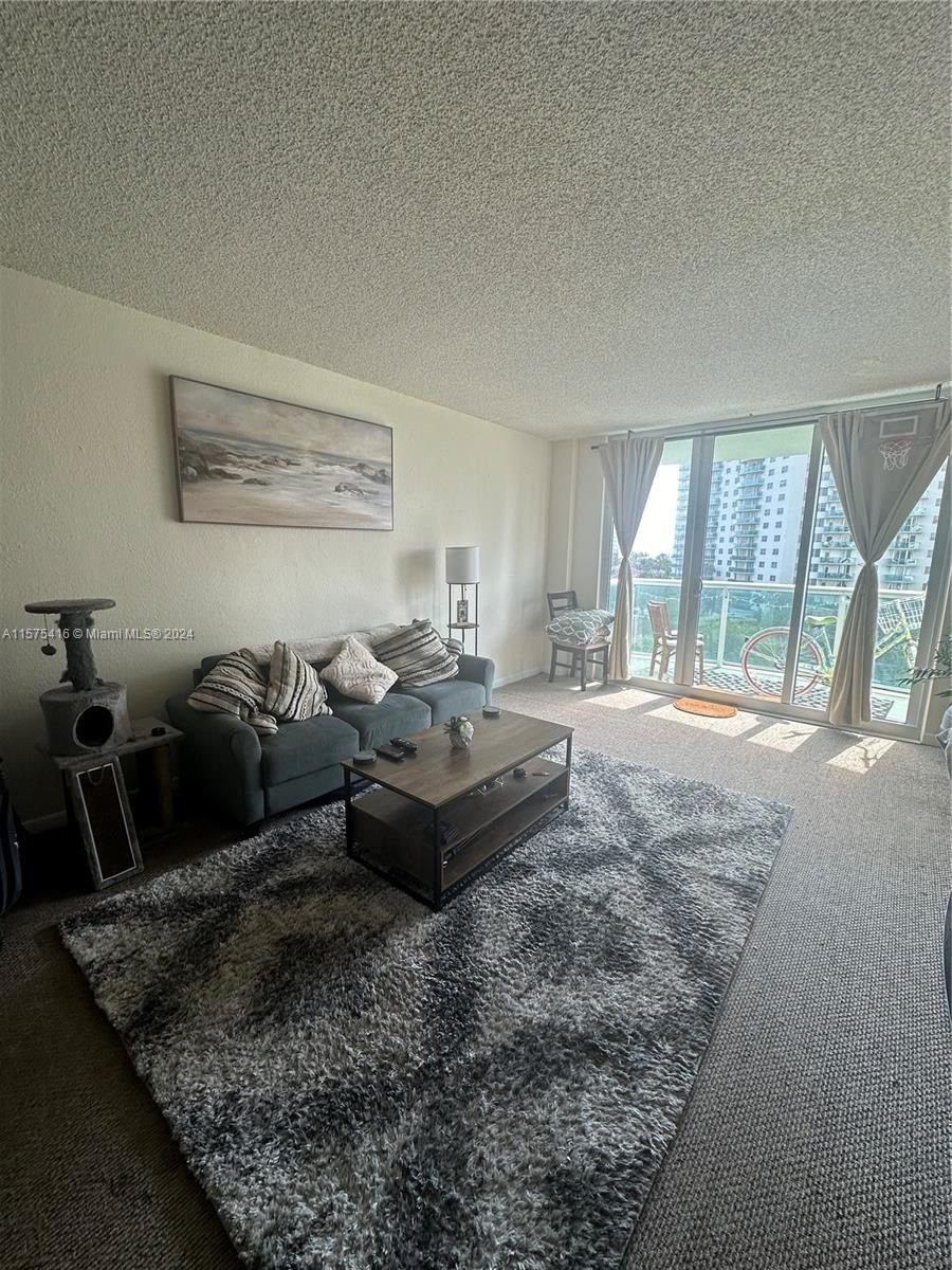 Real estate property located at 19380 Collins Ave #614, Miami-Dade County, OCEANVIEW BUILDING B COND, Sunny Isles Beach, FL